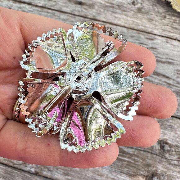 Vintage Jewelry Silver Tone Flower Brooch Pin - Picture 3 of 3